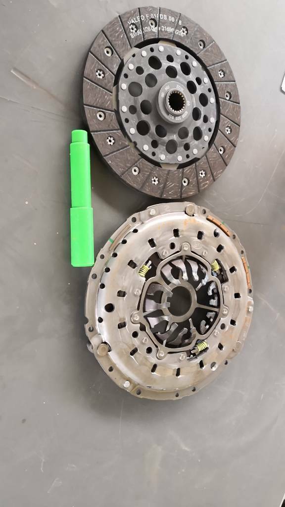 Opel Vivaro 2.5 DTi Kupplungssatz Neu Original GM