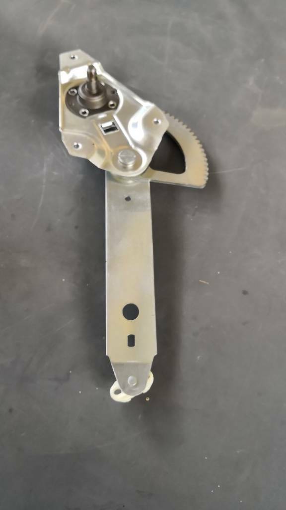 Kadett E Fensterheber hinten links neu original GM