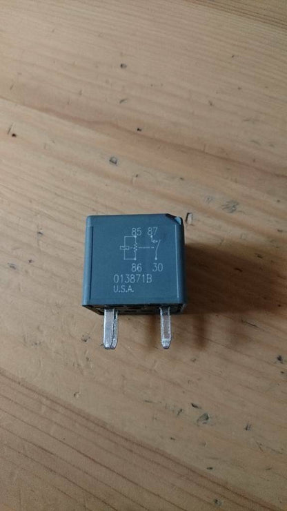 Opel GT Sintra Relais Kühlergebläse neu original GM