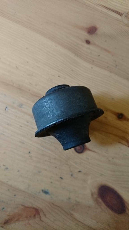 Astra F Vectra A Calibra Dämpfungsbuchse Vorderachse neu GM