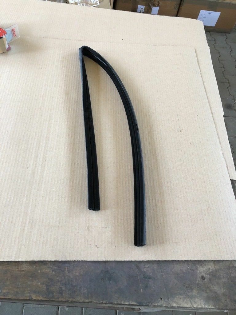 Opel Corsa A Fensterdichtung vorne rechts neu original GM
