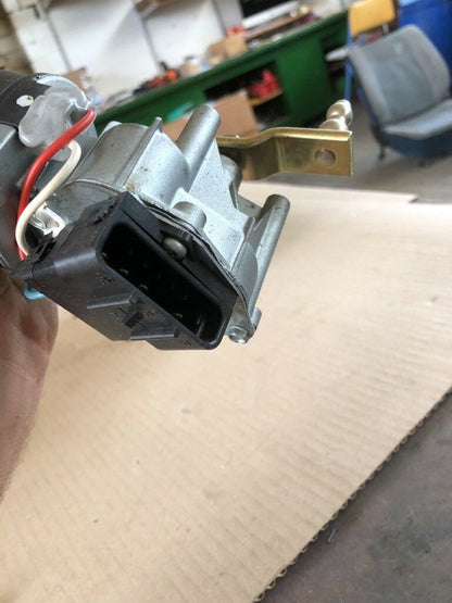 Opel Kadett E Heckscheibe Wischmotor NEU Original GM