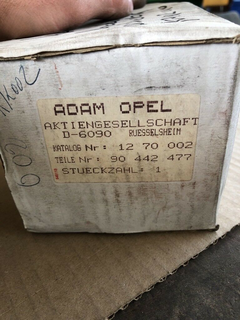 Opel Kadett E Heckscheibe Wischmotor NEU Original GM