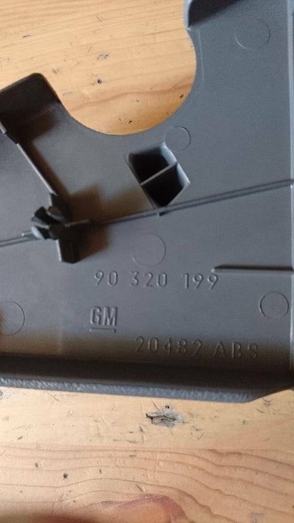 Corsa A Blende rechts Sitzschanier Fahrerseite Neu Original GM
