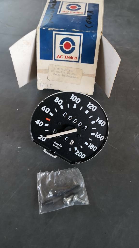 Opel Corsa A Tachoeinheit Kmh Neu Original GM