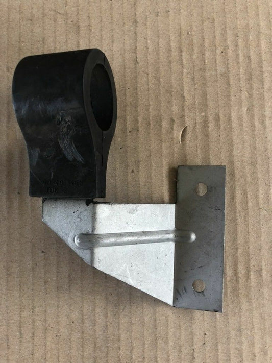 Original GM Opel Omega B Wasserpumpe Halter *NEU*