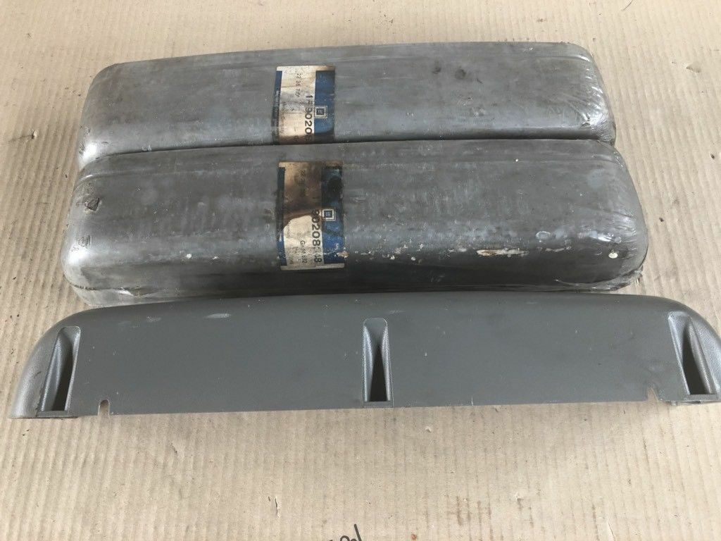 Original GM Opel Kadett E Ablagekasten Vordertür Grau Neu