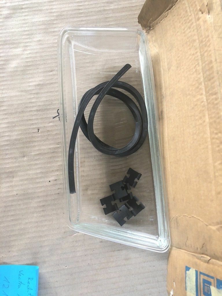 Original GM Opel Vectra A Streuscheibe rechts *NEU*