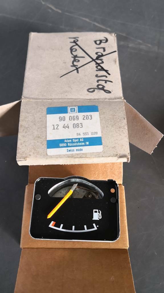 Kadett D/C  Tankanzeige original GM Opel NEU