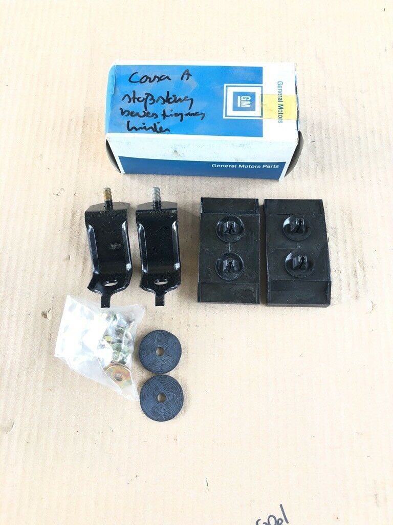 Original GM Opel corsa Stoßstangenhalter hinten *NEU*