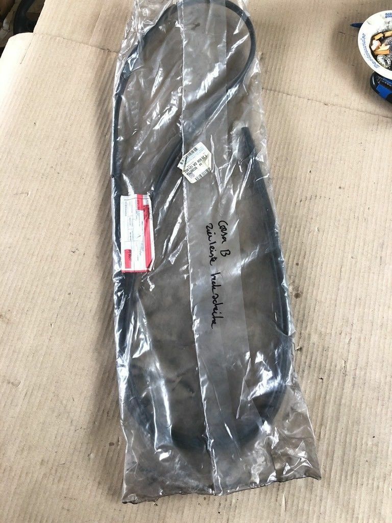 Original GM Opel corsa B Zierleiste Heckscheibe *NEU* 126656