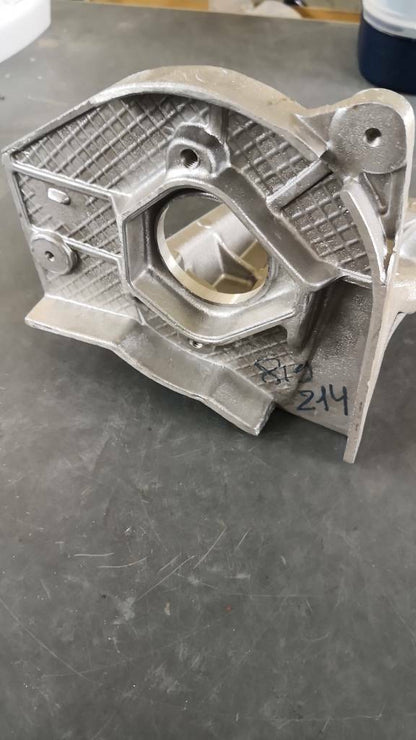 Opel Kadett E Astra F Halter Kraftstoffpumpe neu original GM