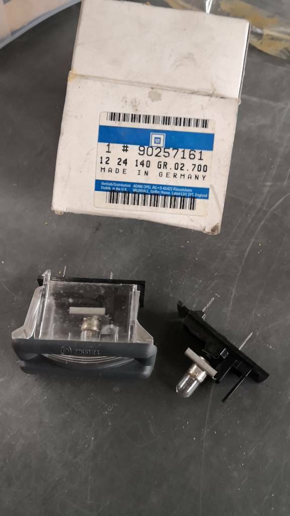Opel Kadett E Kennzeichenbeleuchtung hinten neu original GM