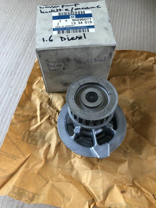 Original GM Opel Kadett E Ascona C Wasserpumpe 1.6 Diesel