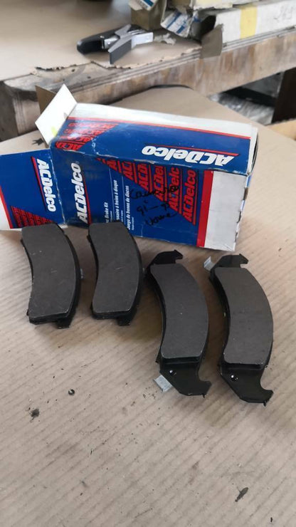 Camaro 1991-1993 Bremsbeläge Neu Original AC Delco