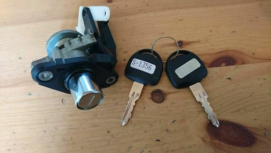Astra F schloss Schließzylinder Heckklappe 2 Schlüssel neu GM