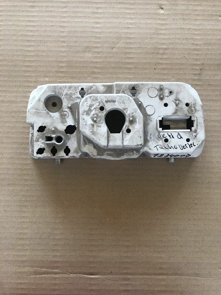 Original GM Opel Kadett D Tachoverkleidung *NEU*