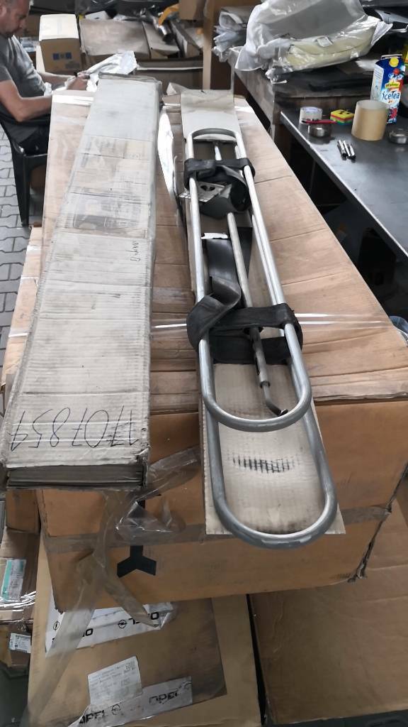 Opel Omega B Hundegitter Neu Original GM