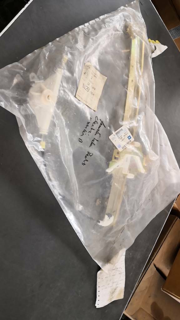 Opel Frontera B Fensterheber Manuel vorne  links Neu Original GM
