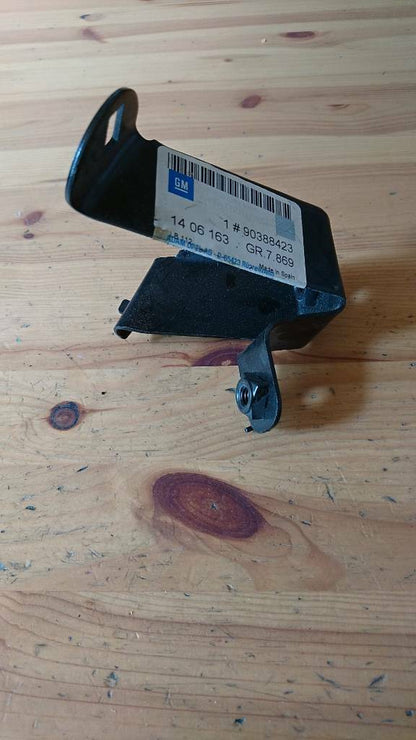 Corsa B Tigra A Stoßstangen Halter vorne links neu original GM