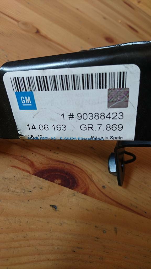 Corsa B Tigra A Stoßstangen Halter vorne links neu original GM