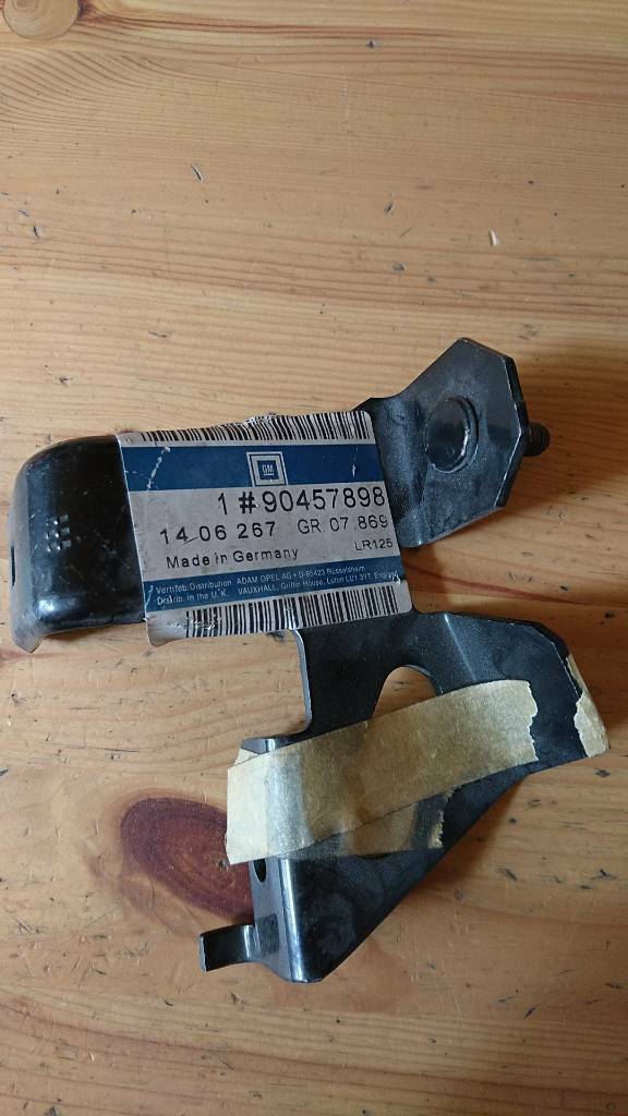 Omega A Caravan Stoßstangen Halter hinten links Neu Original GM