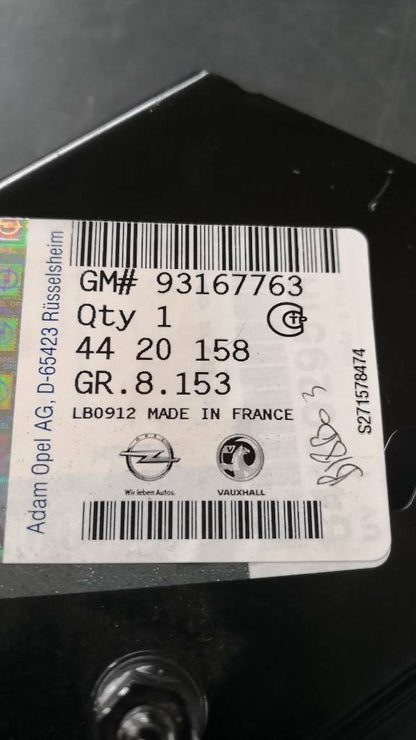 Opel Movano B Einsatzecke Radeinbau Vorne Rechts Neu Original GM