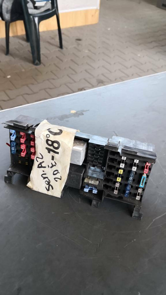 Opel Senator A2  2.0E Sicherungskasten Gebraucht Original GM