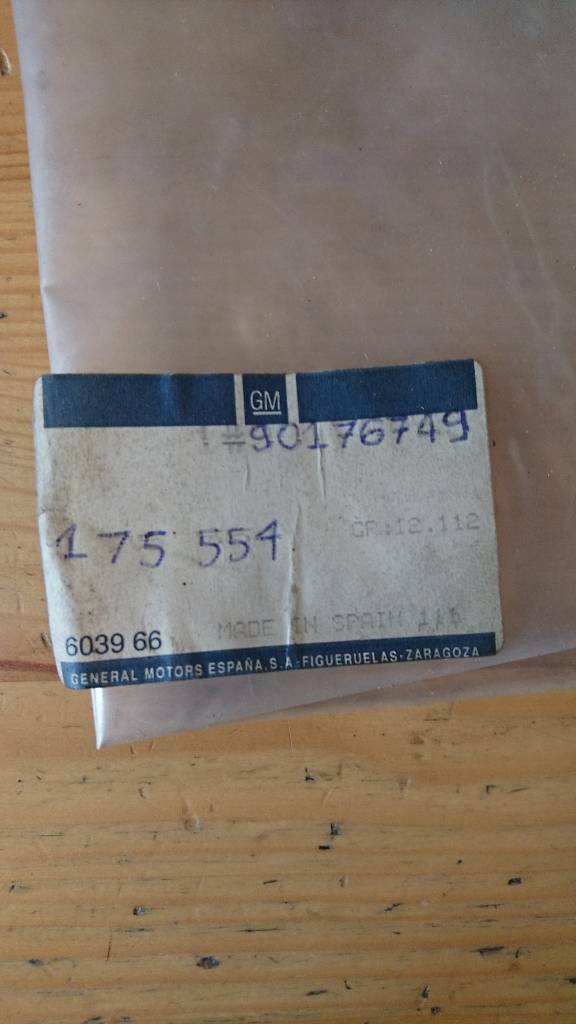 Corsa A Farbstreifen B-Säule mitten  links Neu Original GM