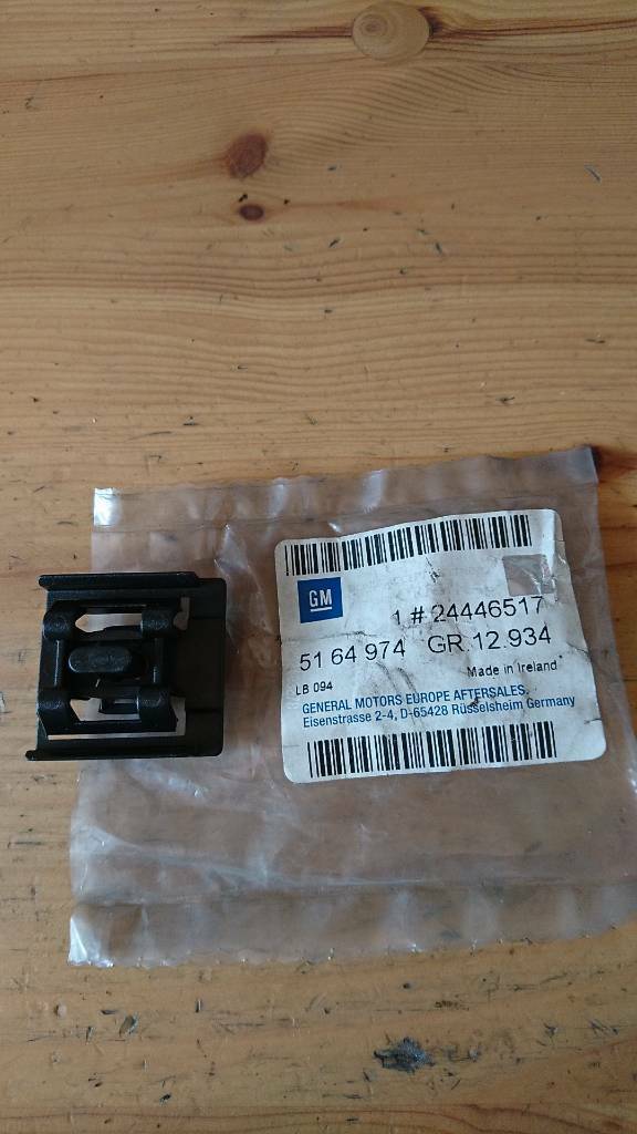 Vectra C Signum Clip Abdeckung Einstieg vorne neu original GM