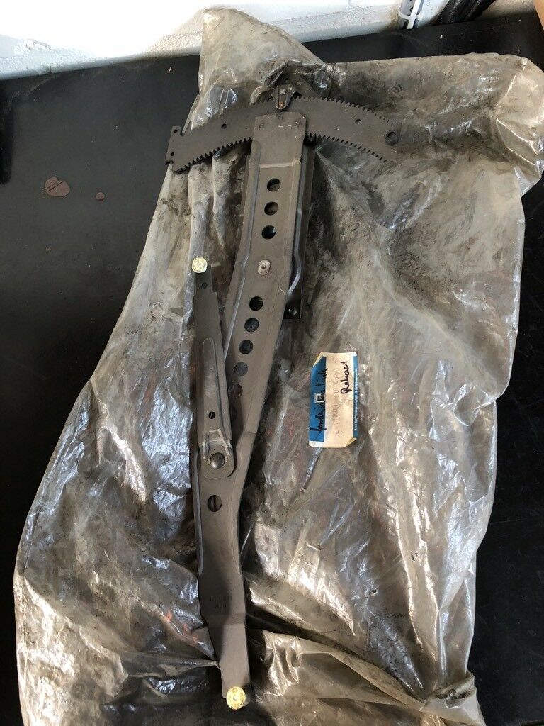 Original GM Opel Rekord Fensterheber hinten Links *NEU*