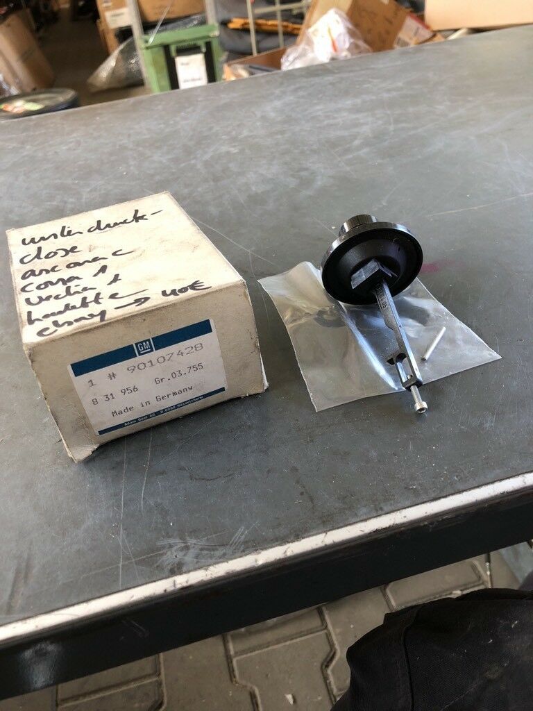 Opel Ascona C / Corsa A / Vectra A /  Kadett E Unterdruck Dose NEU