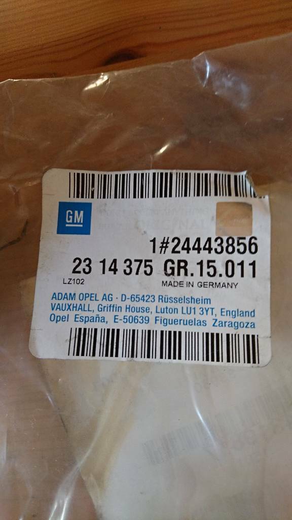 Corsa C Abdeckung Scharnier Mitte Rücksitzbank neu original GM