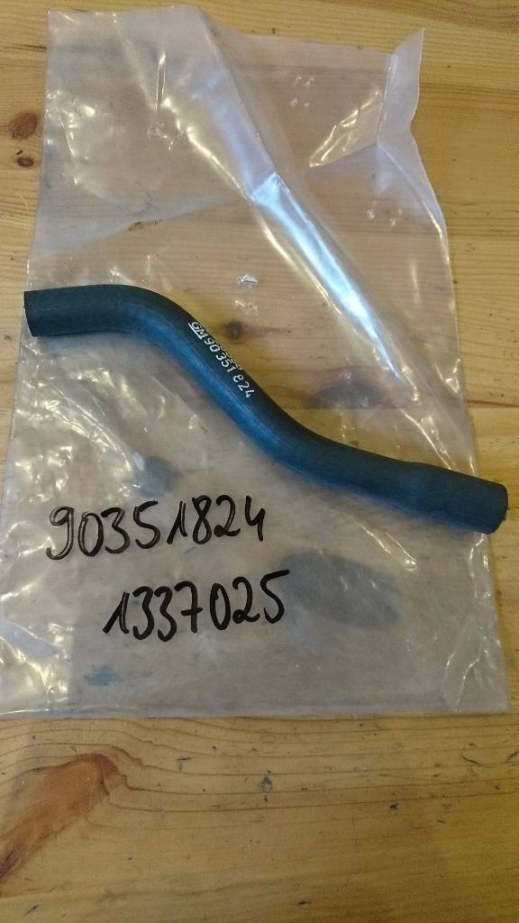 Frontera A Omega A Drosselklappe Schlauch Neu Original GM