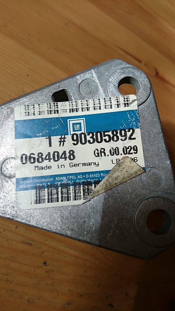 Astra F Vectra A Diesel Halter Motoraufhängung vorne rechts GM