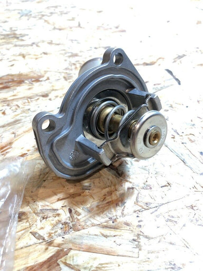 Original GM Opel Corsa B Thermostat Neu