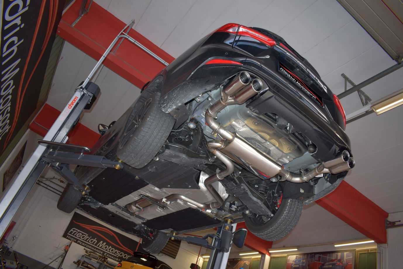 Friedrich Motorsport Gruppe A Duplex-Anlage Ford Focus IV Turnier DEH