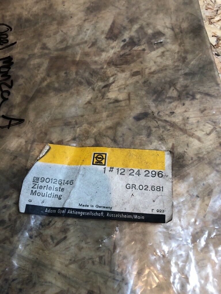 Opel Monza A Zierleiste Rücklicht rechts / links NEU Original GM