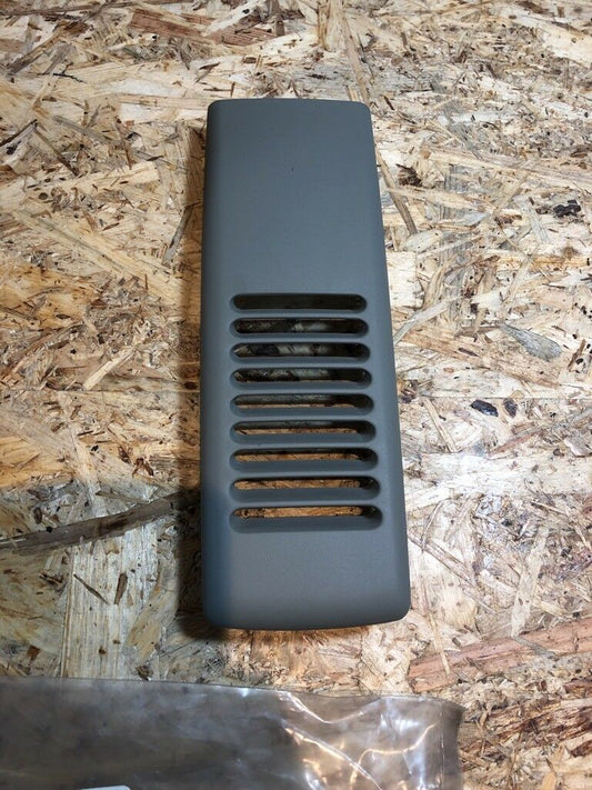 Opel Vivaro Seitenwand lufteinlass NEU Original GM