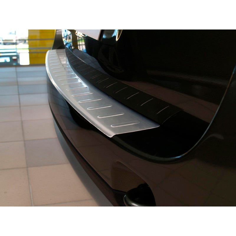 Edelstahl Heckstoßstangenschutz passend für Dacia Duster 2010-2017 'Ribs'