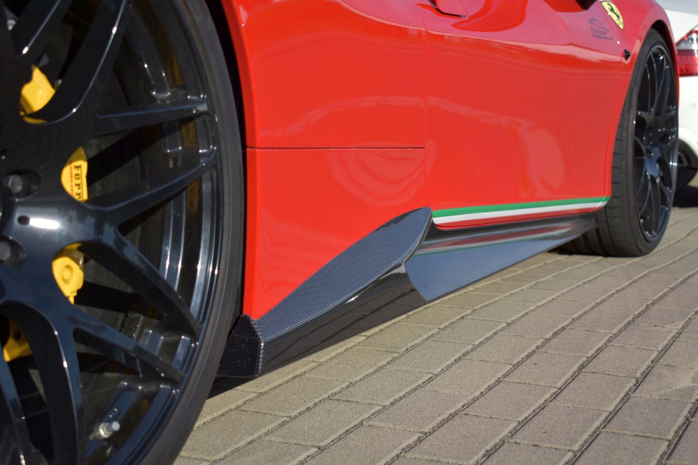 Friedrich Motorsport Seitenschweller (Satz) in Sichtcarbon Ferrari 488 GTB