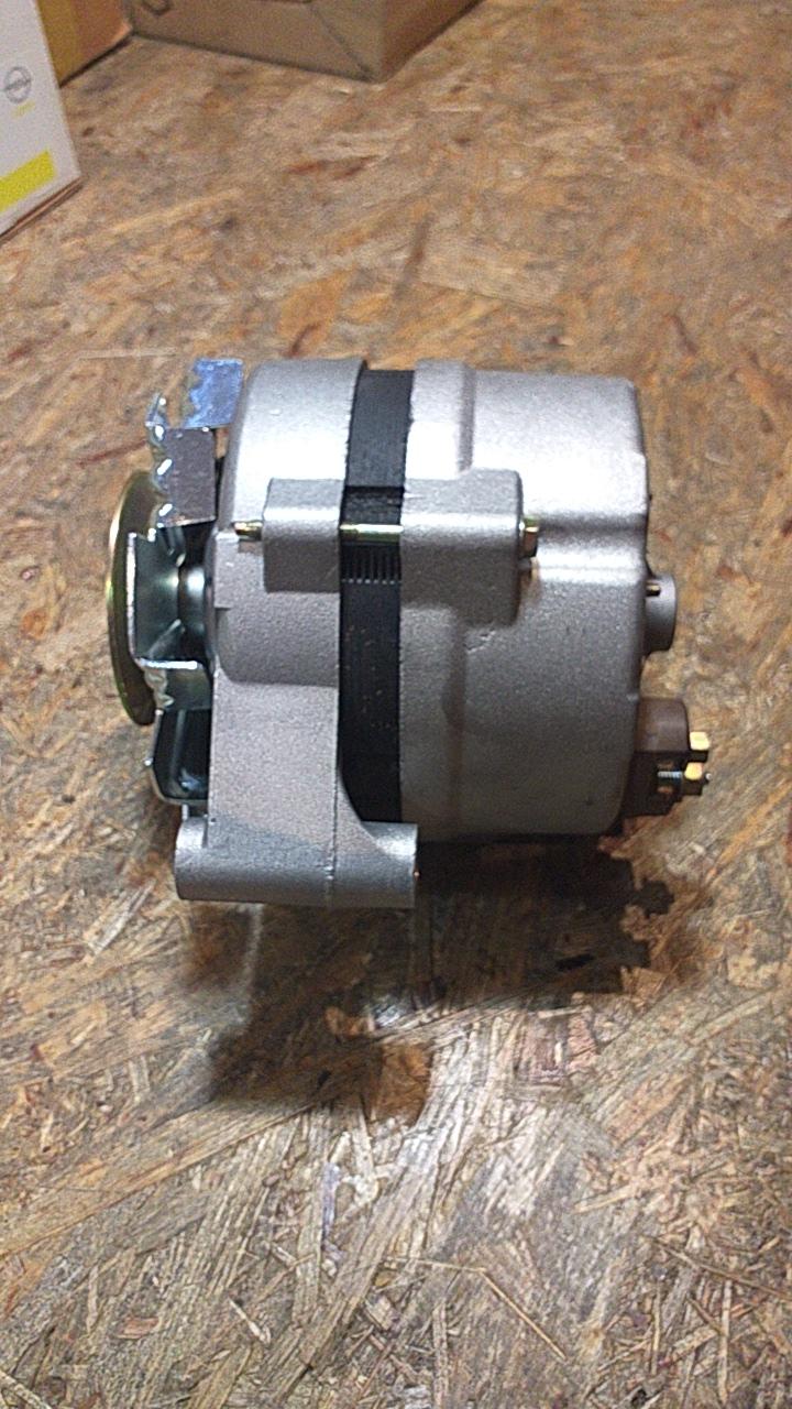 Corsa A Lichtmaschine original GM Opel NEU