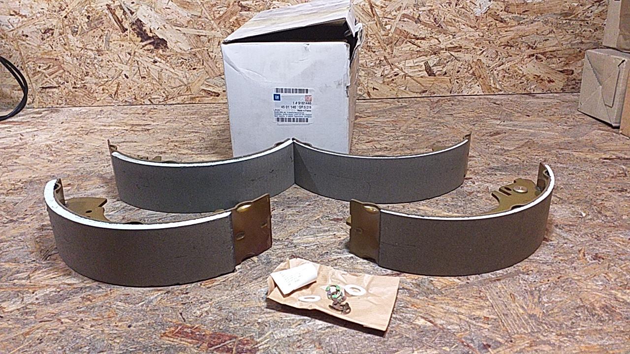 Movano Bus/Kastenwagen/Kipper Bremsbackensatz original GM Opel NEU