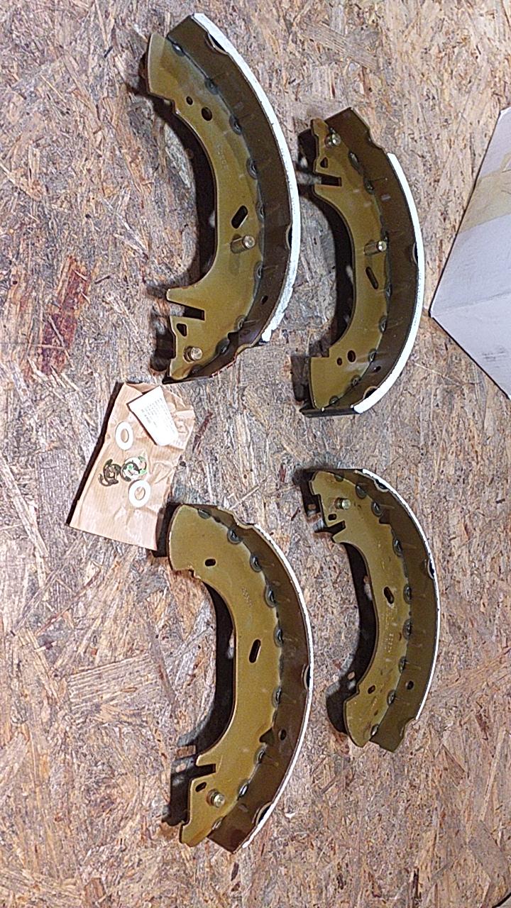 Movano Bus/Kastenwagen/Kipper Bremsbackensatz original GM Opel NEU