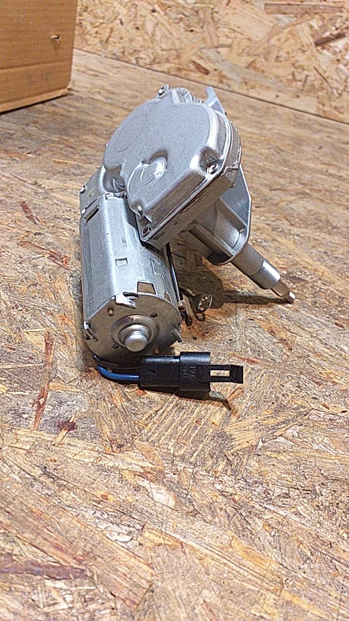 Astra F Caravan Wischermotor hinten original GM Opel NEU