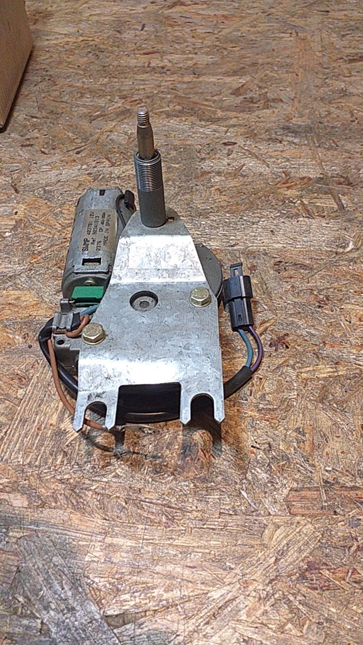 Vectra A Schrägheck Wischermotor hinten original GM Opel NEU