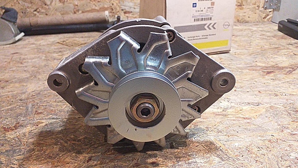 Astra F Kadett E Vectra A Lichtmaschine 70A, 12V original GM Opel NEU
