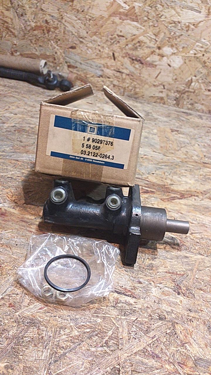 Astra F Kadett E Vectra A Hauptbremszylinder original GM Opel NEU