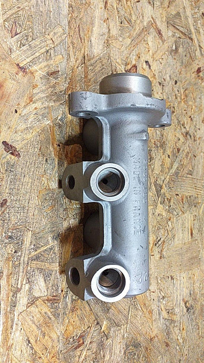 Calibra A 2.0i 16V 4x4 Hauptbremszylinder original GM Opel NEU