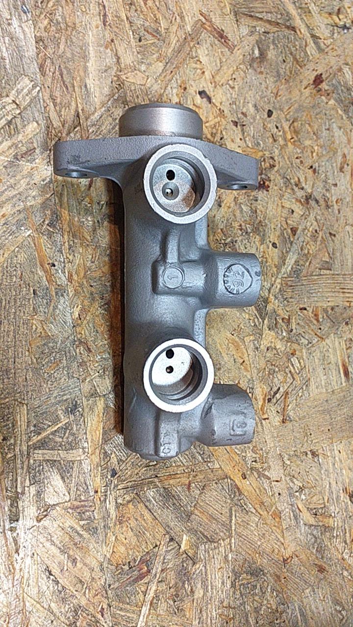 Calibra A 2.0i 16V 4x4 Hauptbremszylinder original GM Opel NEU